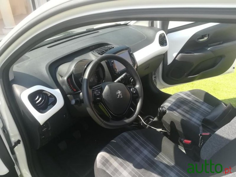 2018' Peugeot 108 photo #5