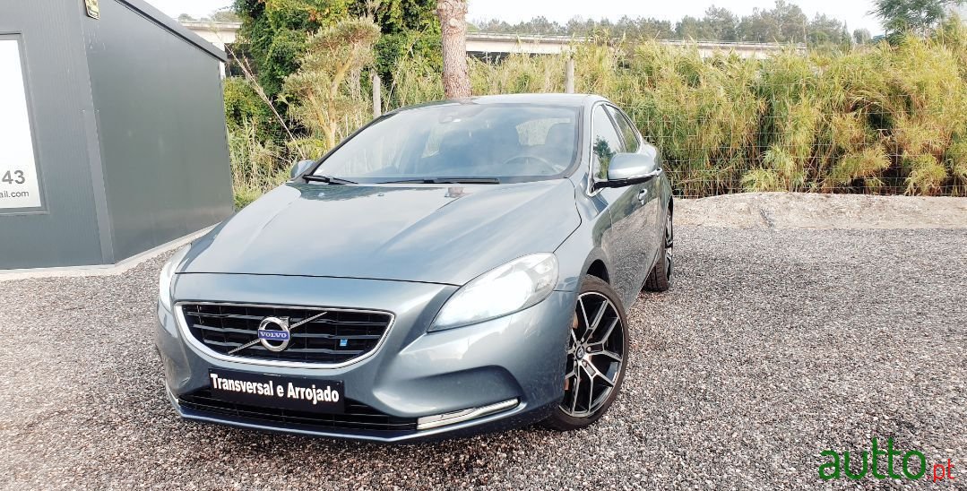 2014' Volvo V40 photo #1