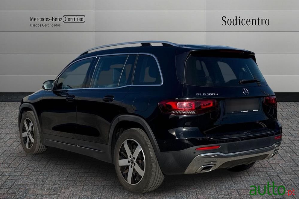 2021' Mercedes-Benz Classe Glb photo #3