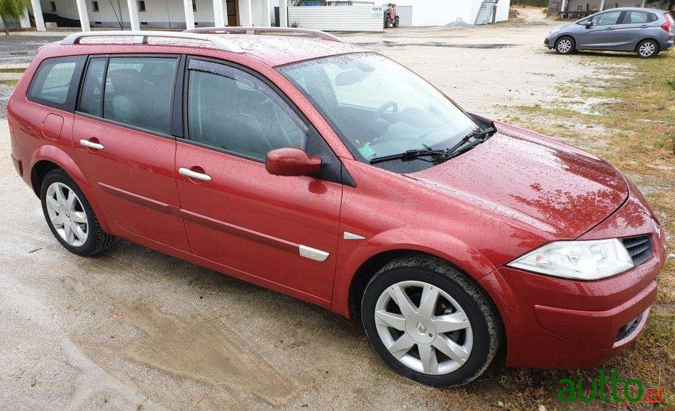 2006' Renault Megane Break photo #1