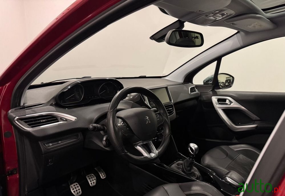 2016' Peugeot 2008 photo #5