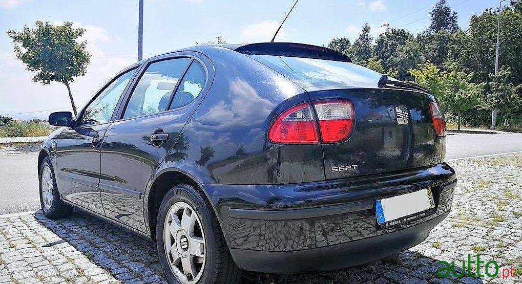 2001' SEAT Leon photo #1
