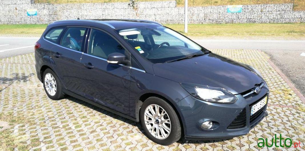 2011' Ford Focus Sw photo #2