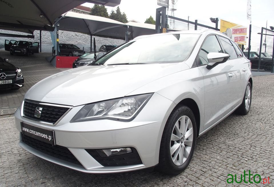 2017' SEAT Leon St photo #4