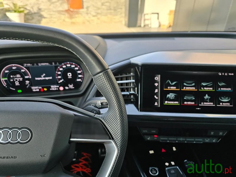 2021' Audi Q4 e-tron 40 photo #5