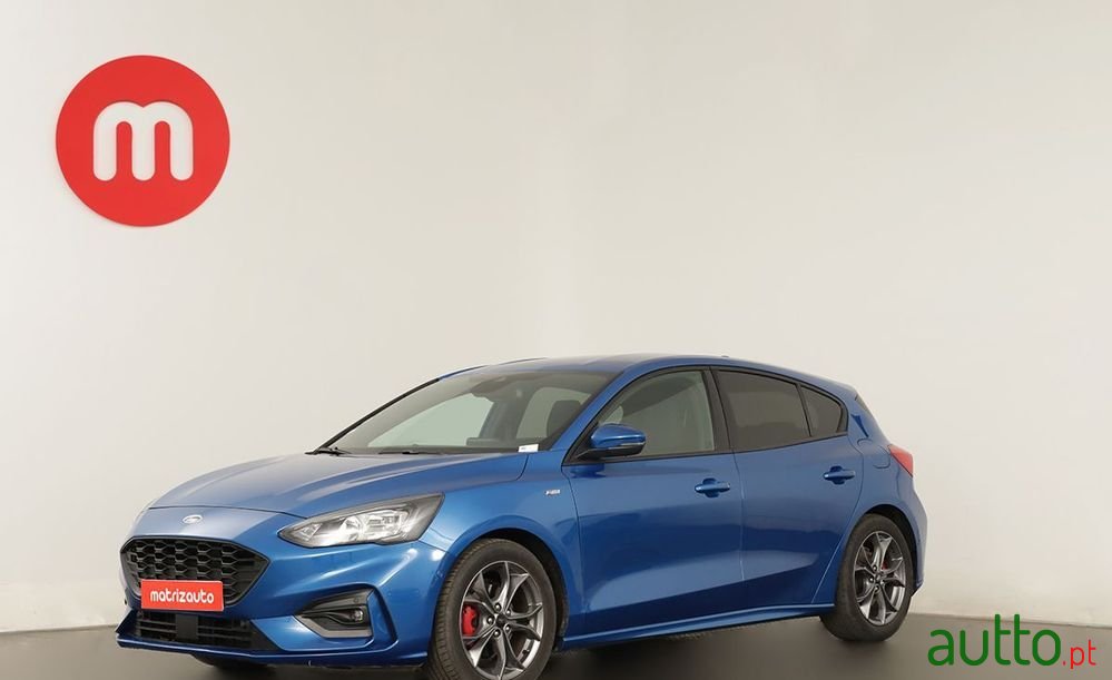 2021' Ford Focus St-Line photo #2