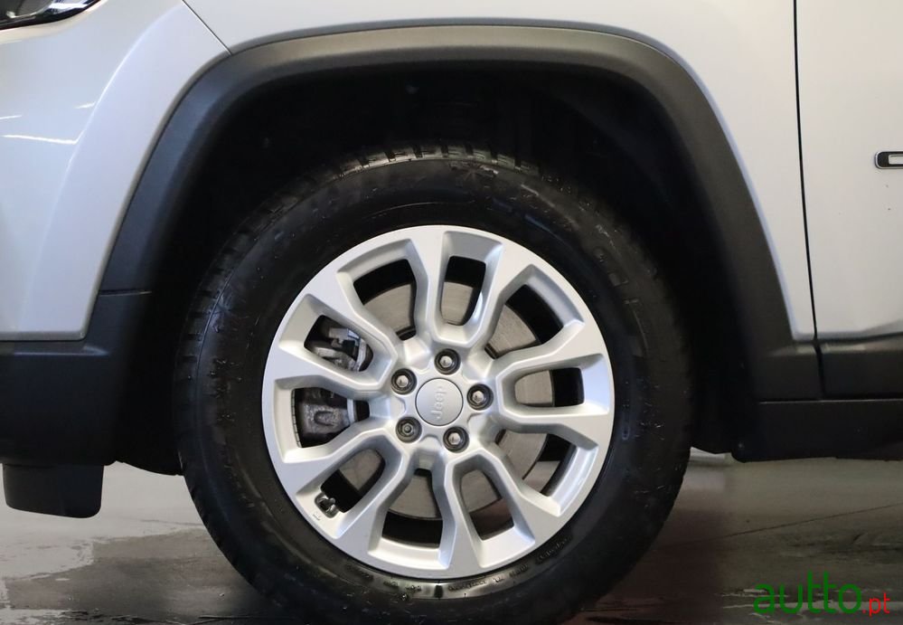 2021' Jeep Compass photo #5