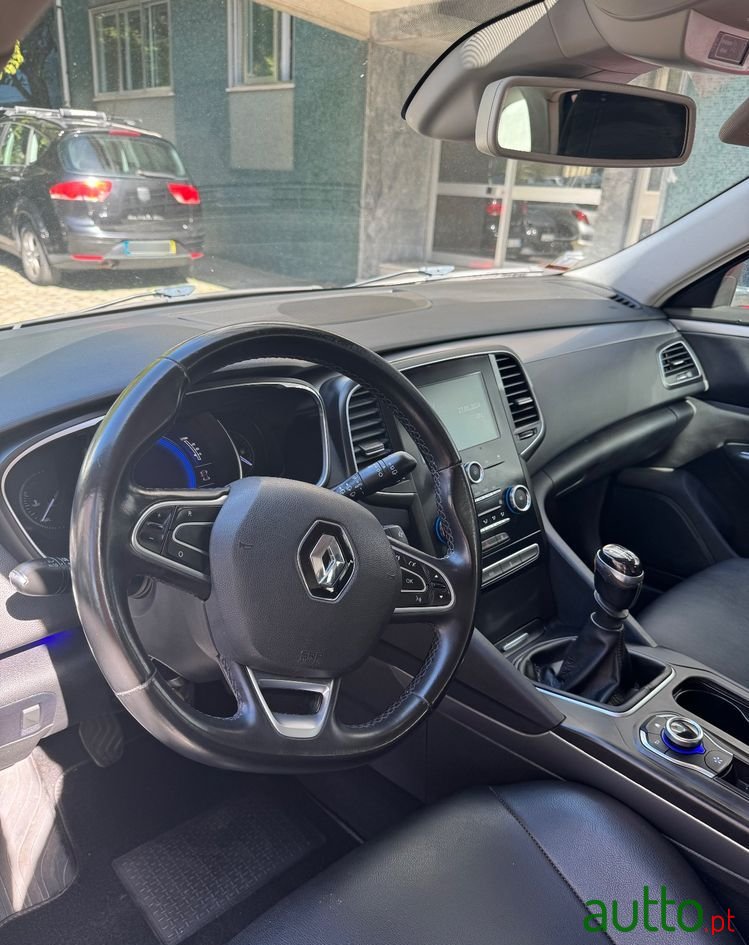 2017' Renault Talisman Sport Tourer photo #5