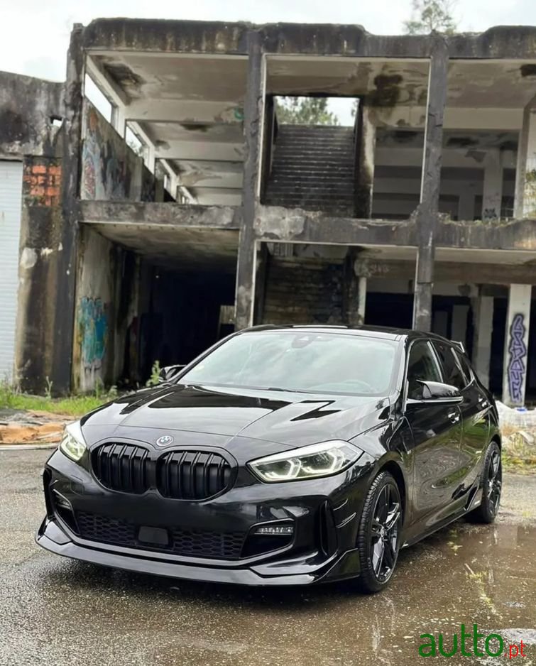 2019' BMW Série 1 D Pack M photo #1
