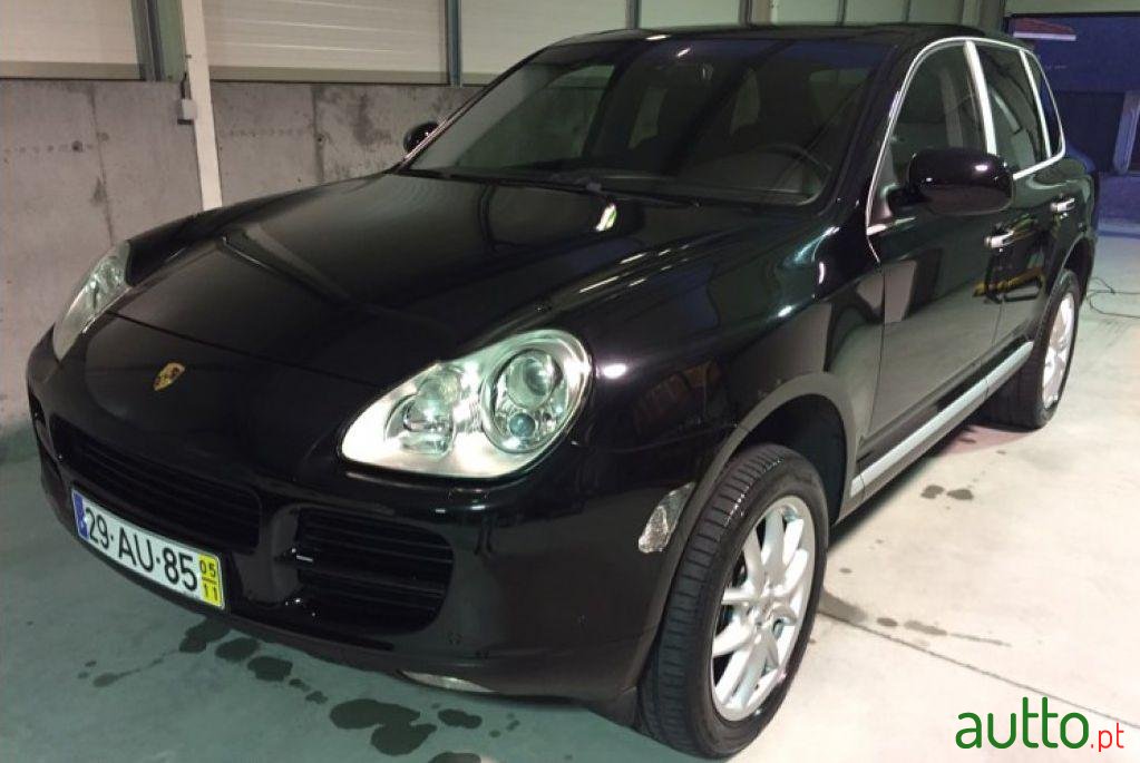 2005' Porsche Cayenne Cayenne photo #2