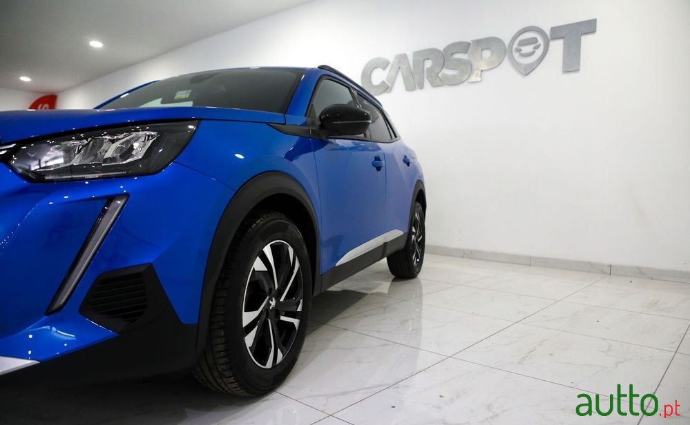 2022' Peugeot 2008 photo #5