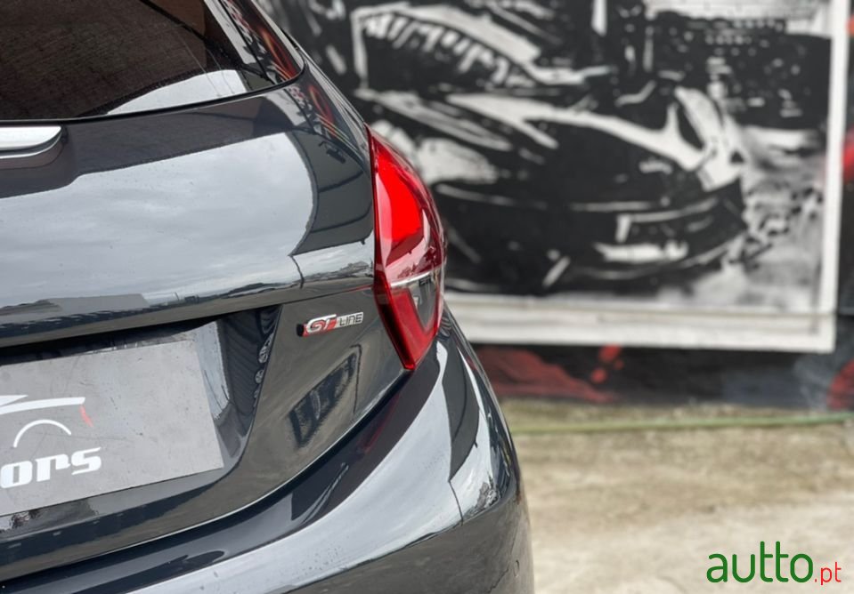 2018' Peugeot 208 photo #3
