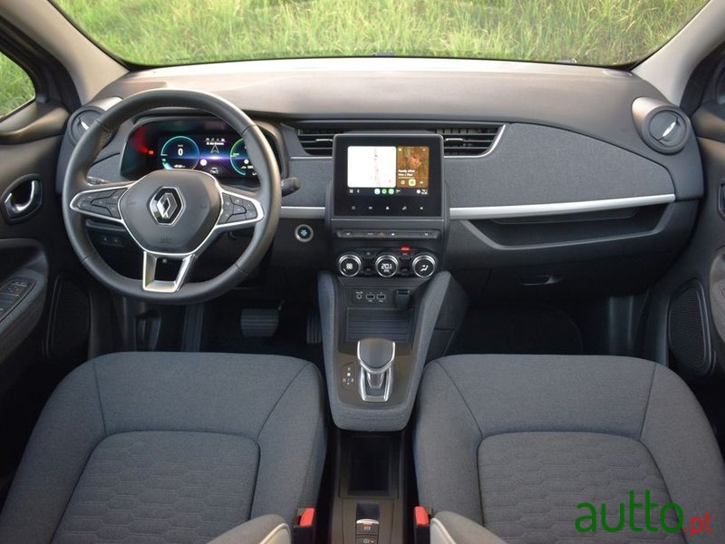 2023' Renault Zoe photo #5