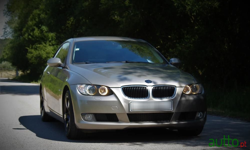 2007' BMW 320 D photo #3