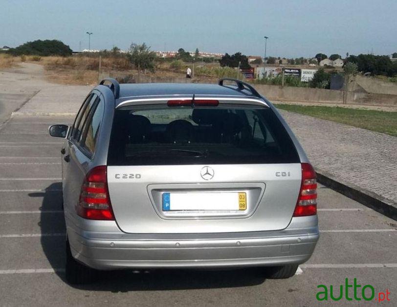 2003' Mercedes-Benz C-220 Cdi Classic photo #1