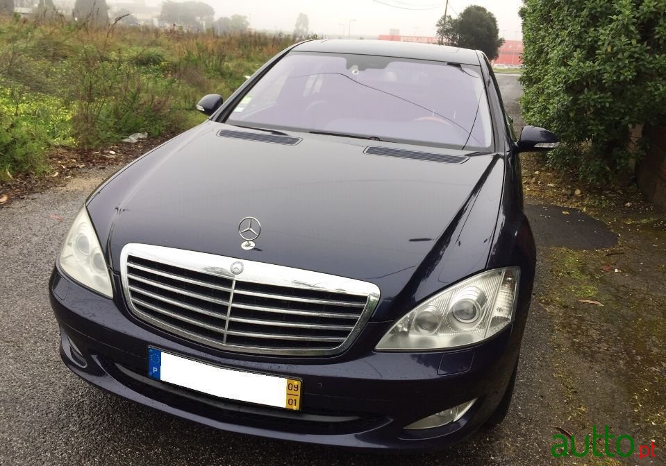 2009' Mercedes-Benz S-320 photo #3