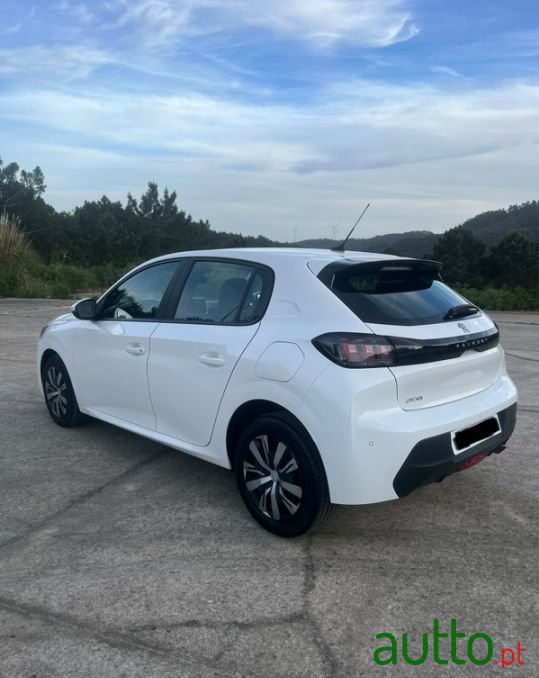 2020' Peugeot 208 photo #5