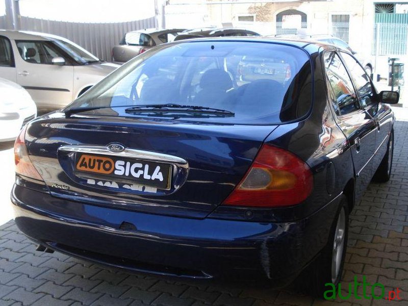 2000' Ford Mondeo 1.8 Td Ghia photo #2