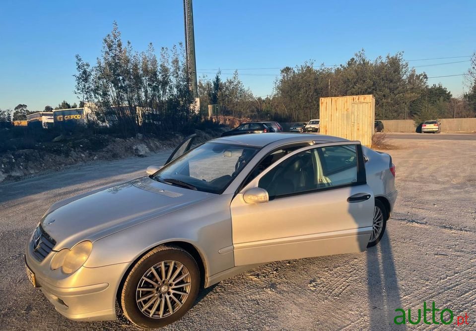 2003' Mercedes-Benz C-180 photo #2
