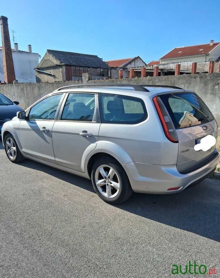 2008' Ford Focus Sw photo #2