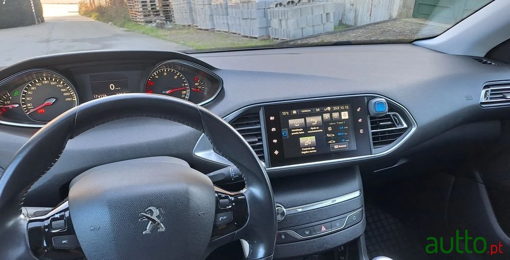 2014' Peugeot 308 Sw photo #5