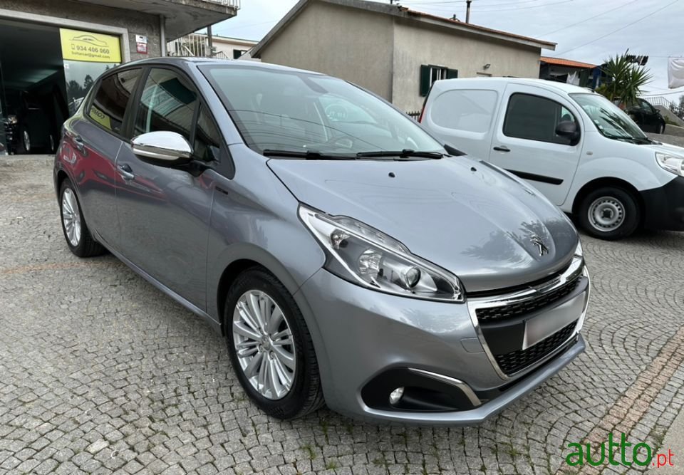 2019' Peugeot 208 photo #4