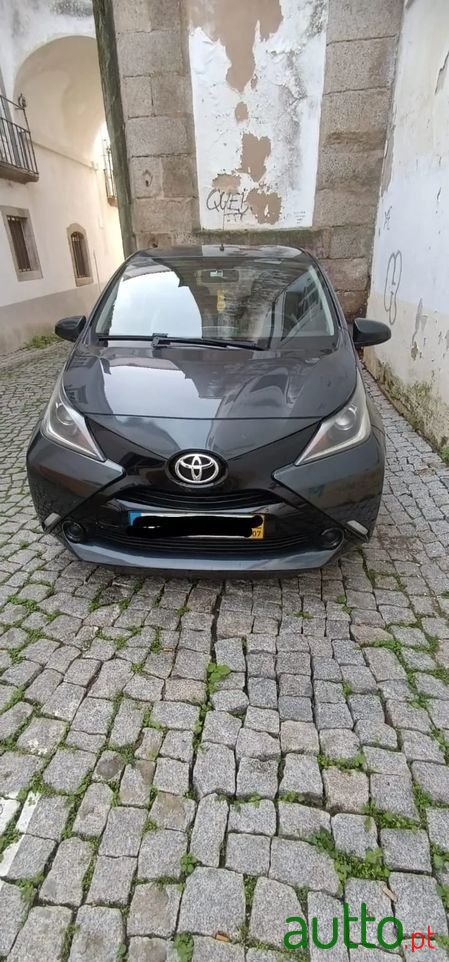 2018' Toyota Aygo 1.0 photo #1