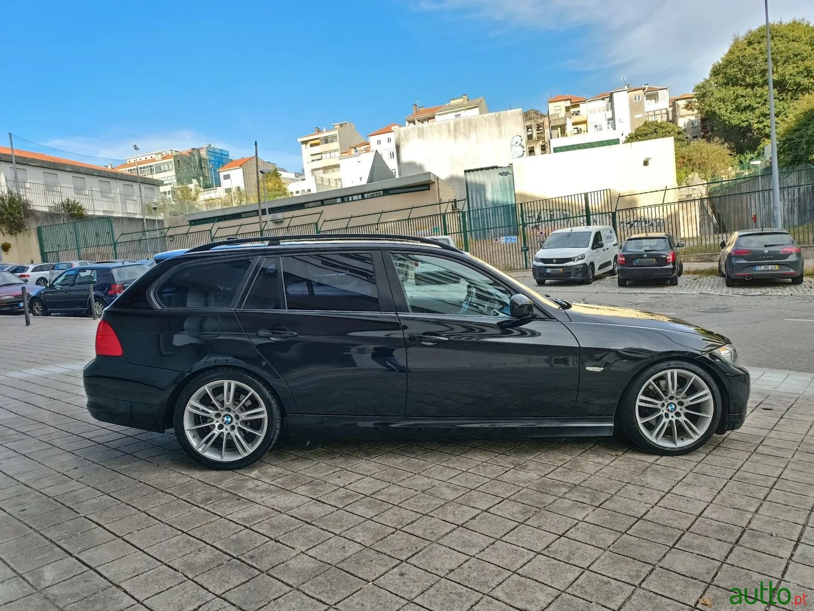 2009' BMW 318 photo #6