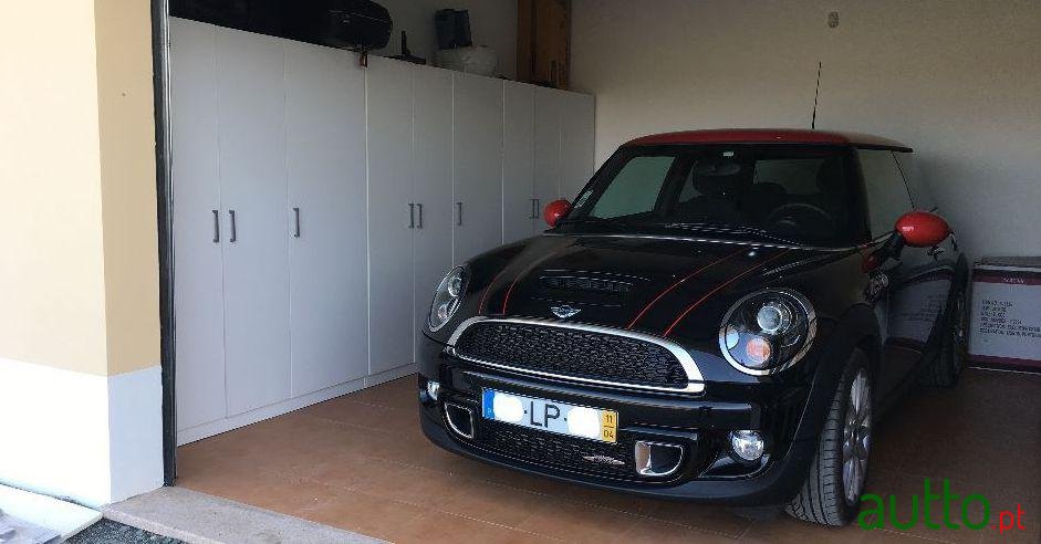 2011' MINI Cooper S photo #1