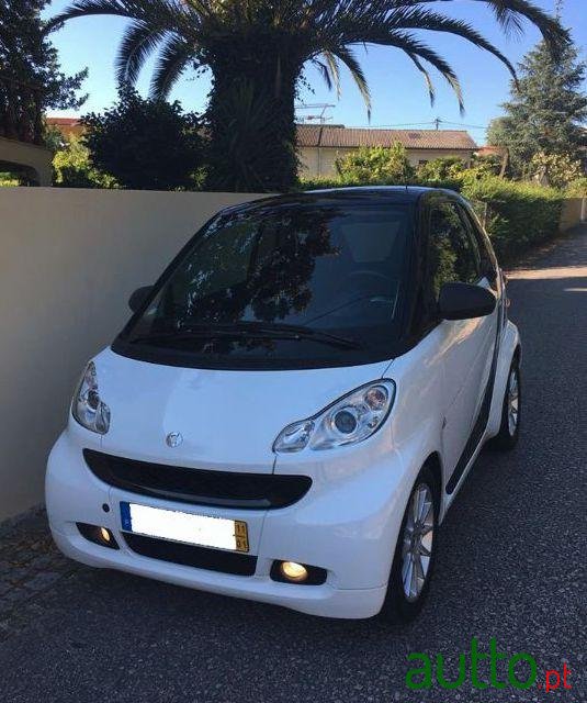 2011' Smart Fortwo Cdi photo #2