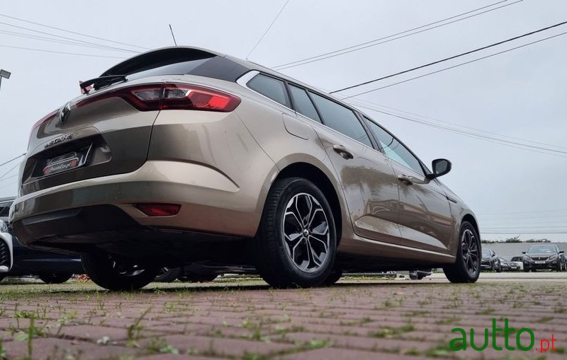 2018' Renault Megane Sport Tourer photo #4