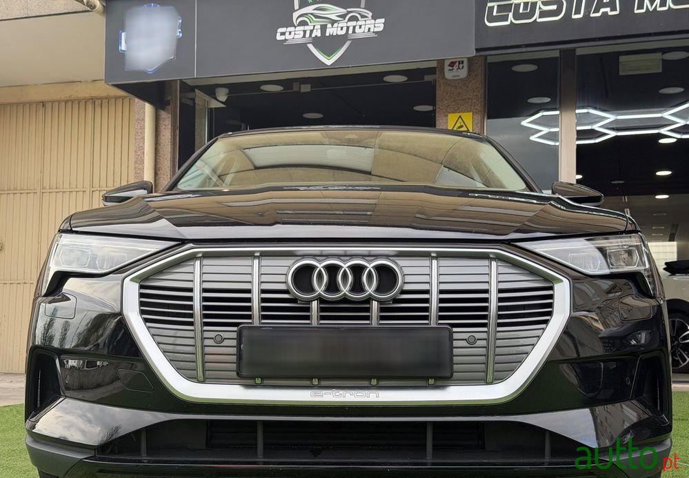 2020' Audi e-tron photo #2