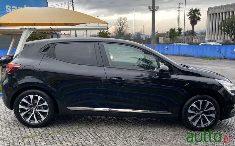 2019' Renault Clio photo #6