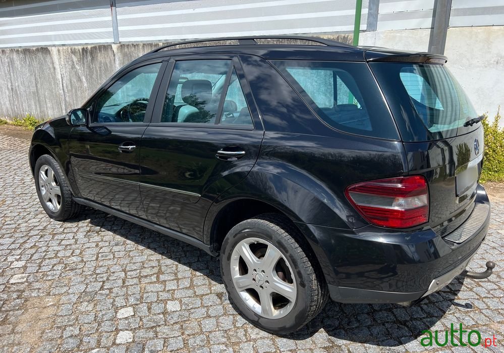 2006' Mercedes-Benz ML 320 Cdi photo #4