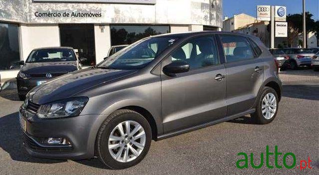 2016' Volkswagen Polo photo #1