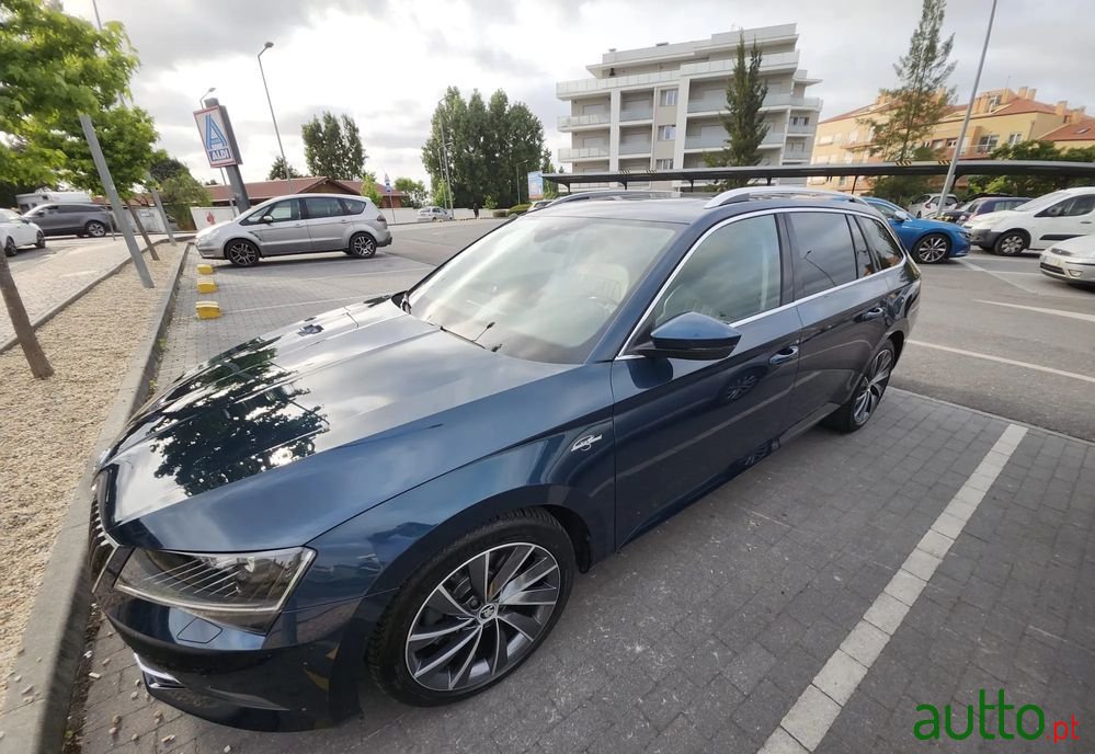 2016' Skoda Superb Break photo #5