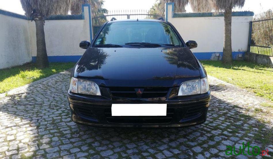 2002' Mitsubishi Space Star photo #3