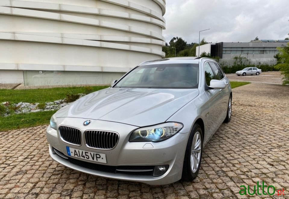 2012' BMW 525 photo #2