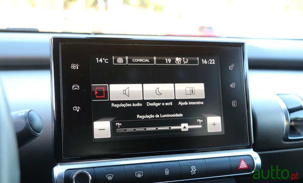 2018' Citroen C4 Cactus photo #5