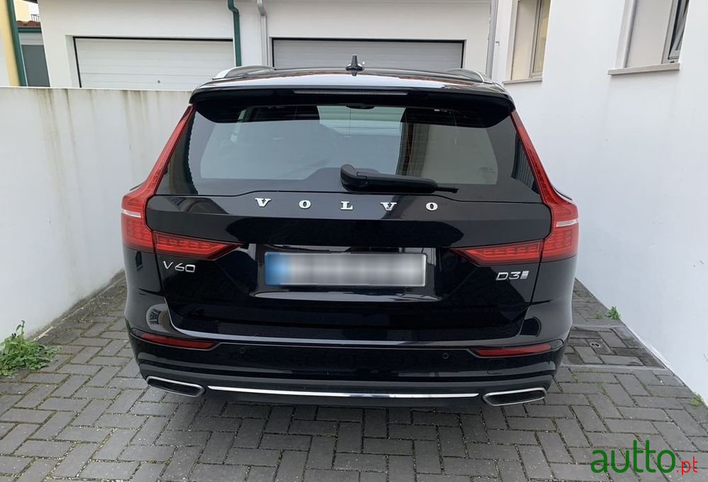 2019' Volvo V60 photo #4