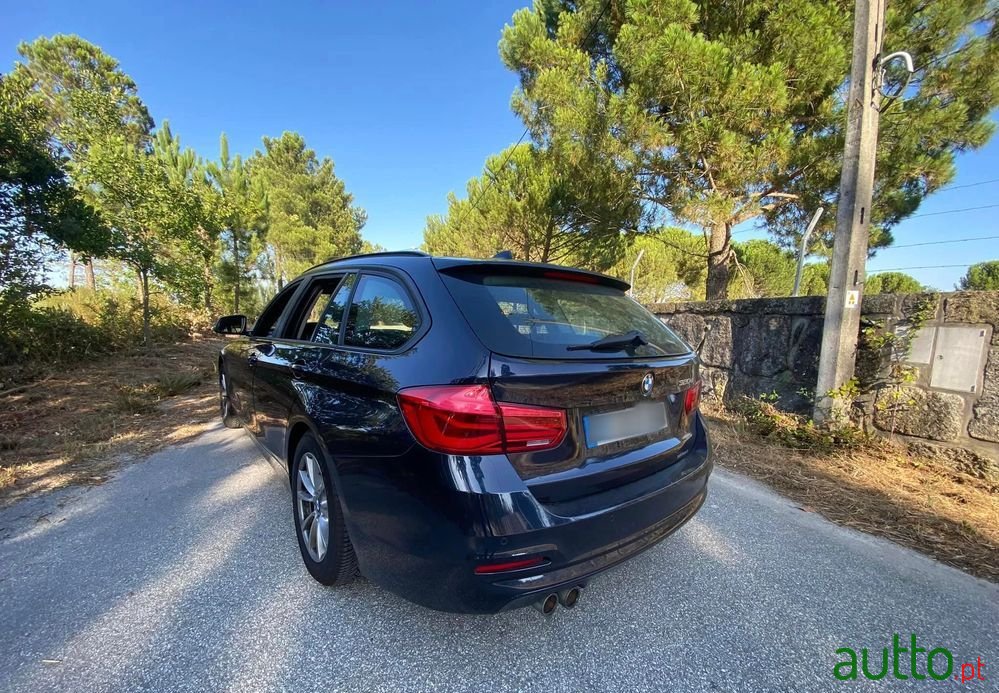 2016' BMW 320 photo #2