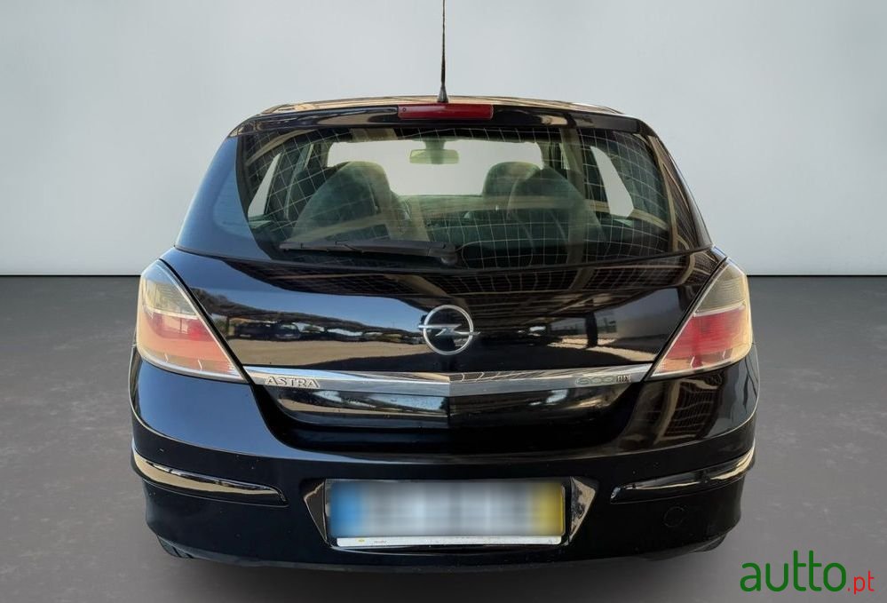 2009' Opel Astra photo #3