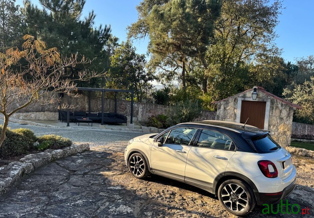 2021' Fiat 500X photo #2