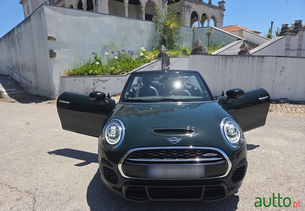 2019' MINI John Cooper Works photo #1