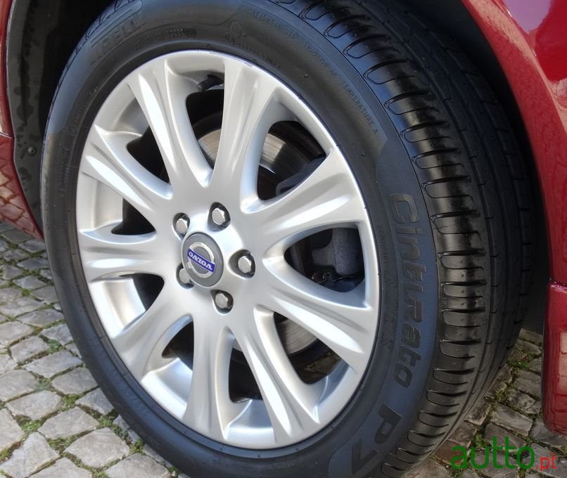 2010' Volvo S80 photo #6