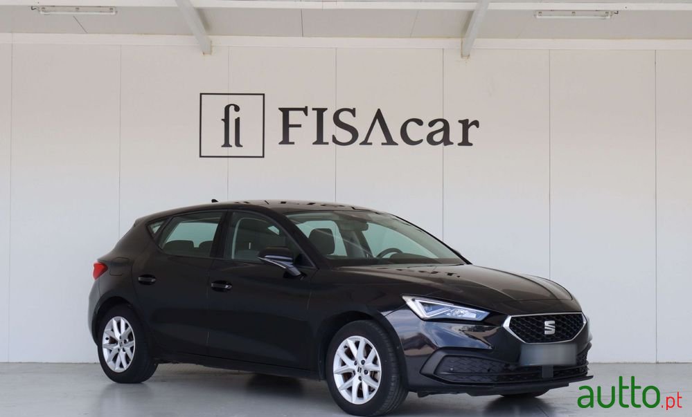 2023' SEAT Leon 1.0 Tsi Style photo #1