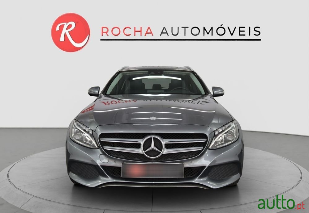 2015' Mercedes-Benz Classe C photo #2