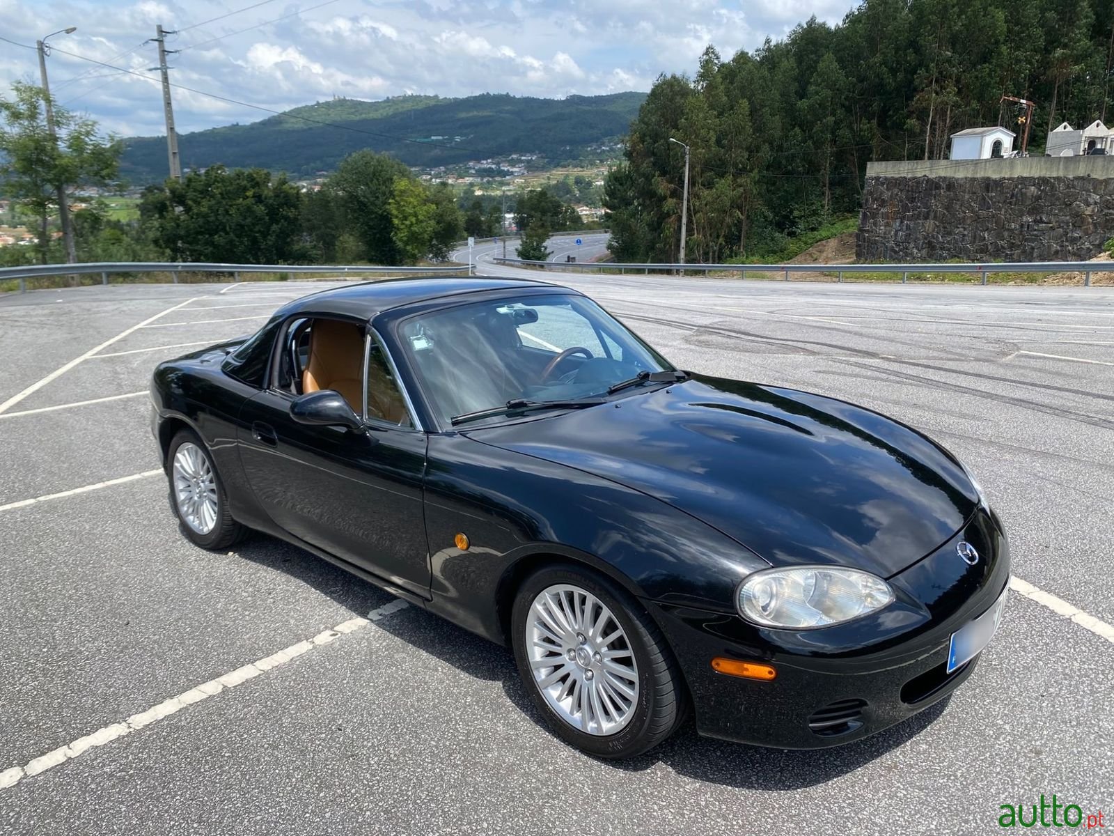 2004' Mazda MX-5 photo #3