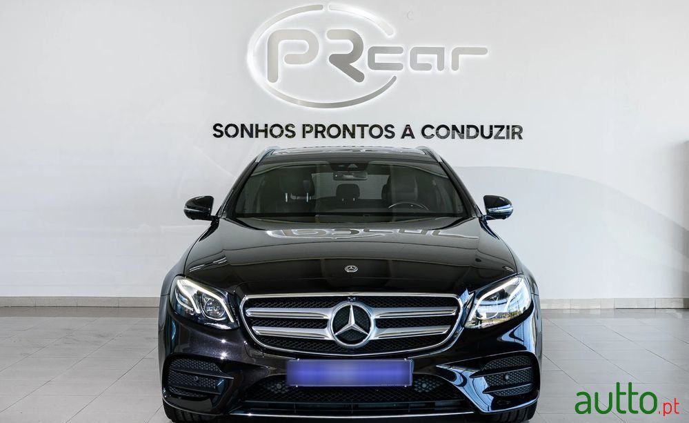 2020' Mercedes-Benz Classe E photo #2