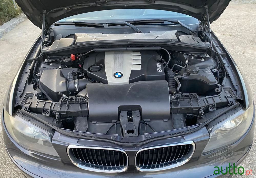 2007' BMW 118 D photo #3